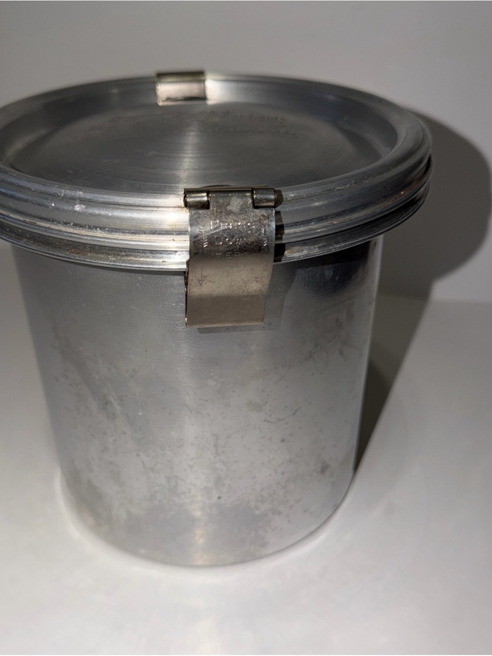 VTG Fresh-O-Lator Aluminum Hinged Lid “Keeps Food Fresh N Crisp” Canister